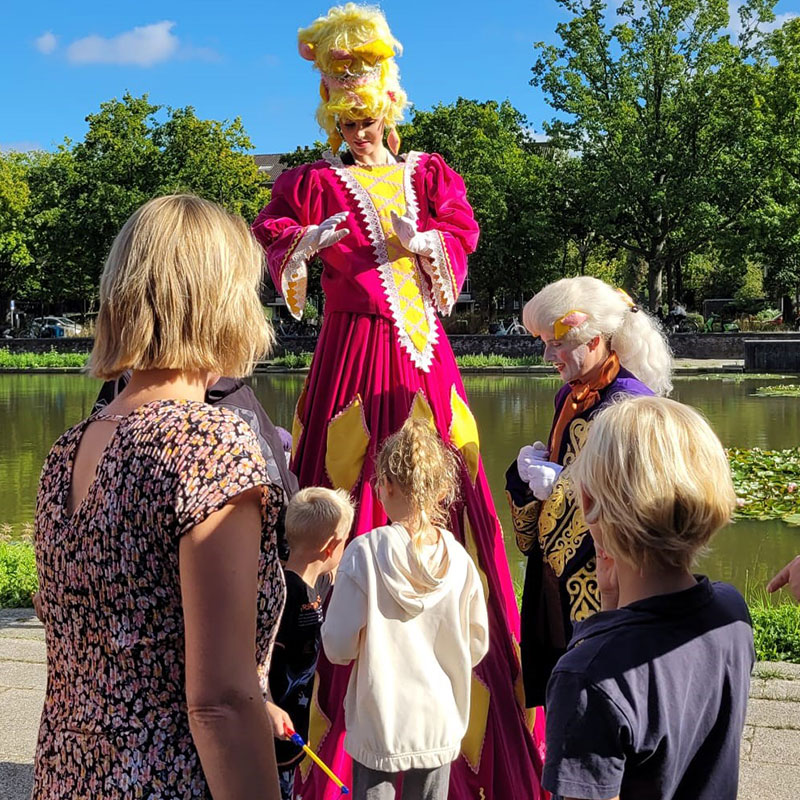 De Spekjeskoningin en haar lakei