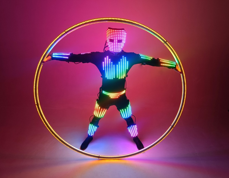 LED Suit - Boy Looijen - LED Cyr