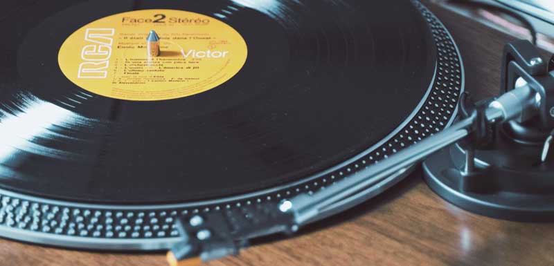 Retro DJ's voor bedrijfsfeest