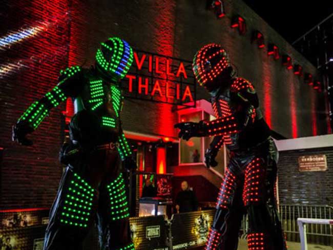 Cyber Led Robot op stelten boeken