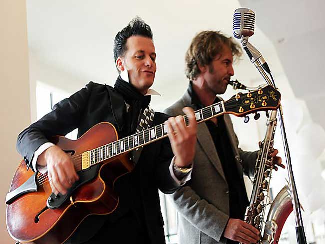 Howlin’ Guitar & Swingin’ Saxophone
